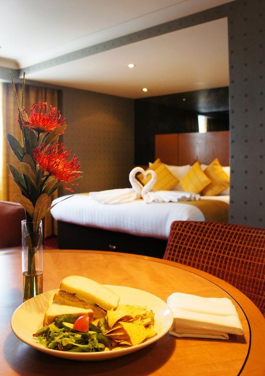 Ramada Hatfield Хатфийлд Екстериор снимка