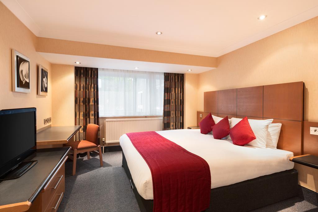 Ramada Hatfield Хатфийлд Екстериор снимка