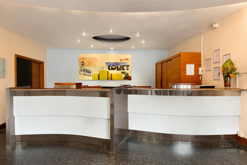 Ramada Hatfield Хатфийлд Екстериор снимка