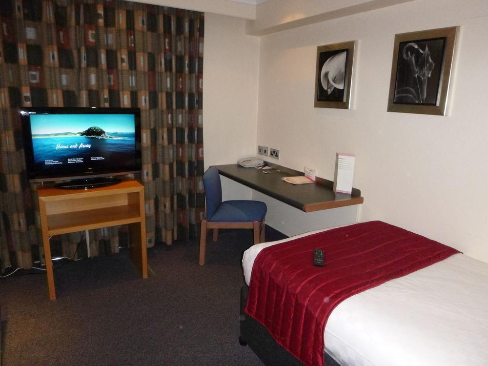 Ramada Hatfield Хатфийлд Екстериор снимка