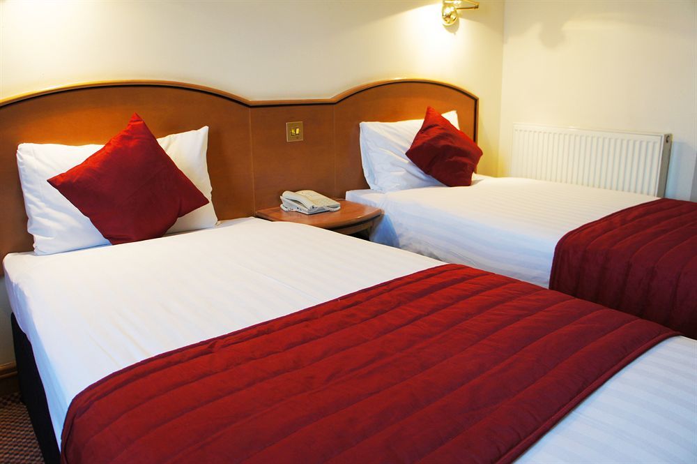 Ramada Hatfield Хатфийлд Екстериор снимка