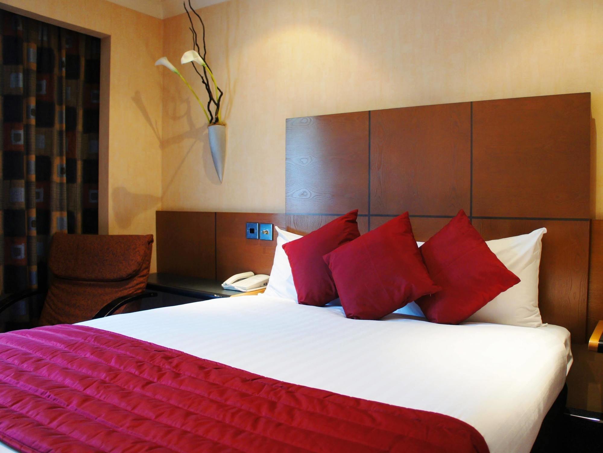 Ramada Hatfield Хатфийлд Екстериор снимка